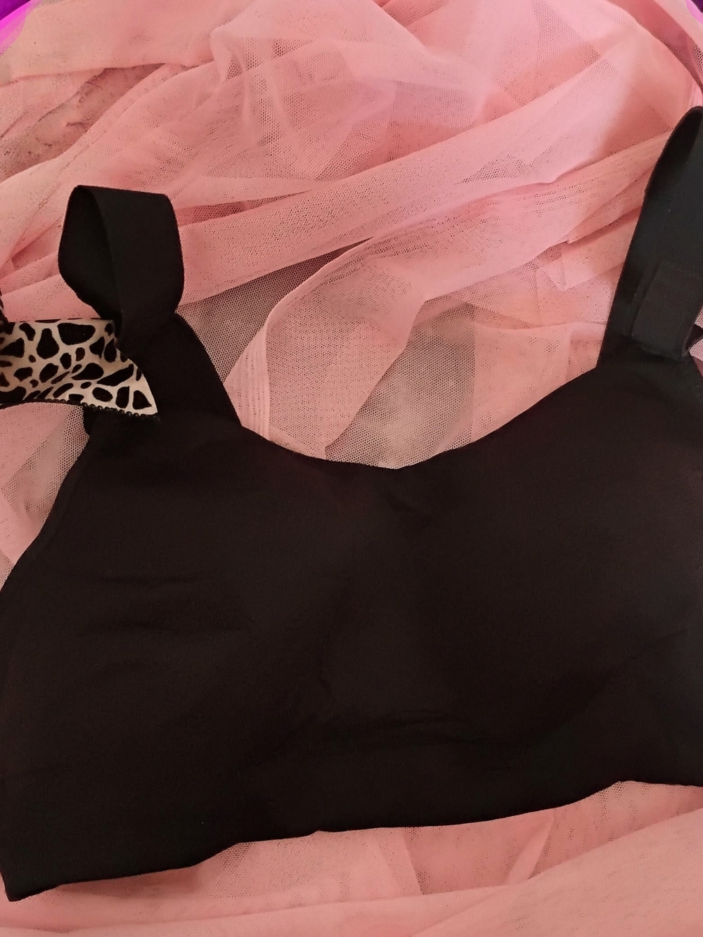 Lululemon Fine Form Black Sports Bra In Size 38C - Picture 5 of 9